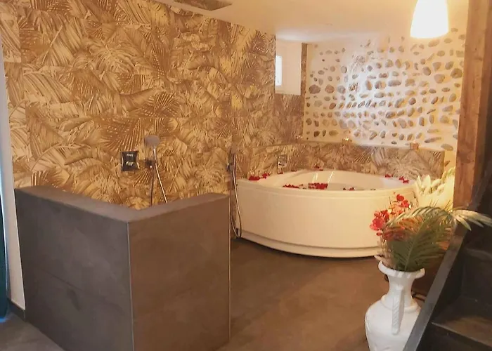 L'antre D'eros Apartment